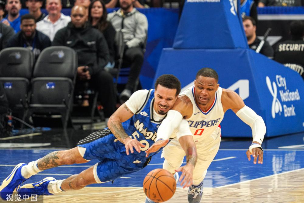 根据斯基拉 根据斯基拉